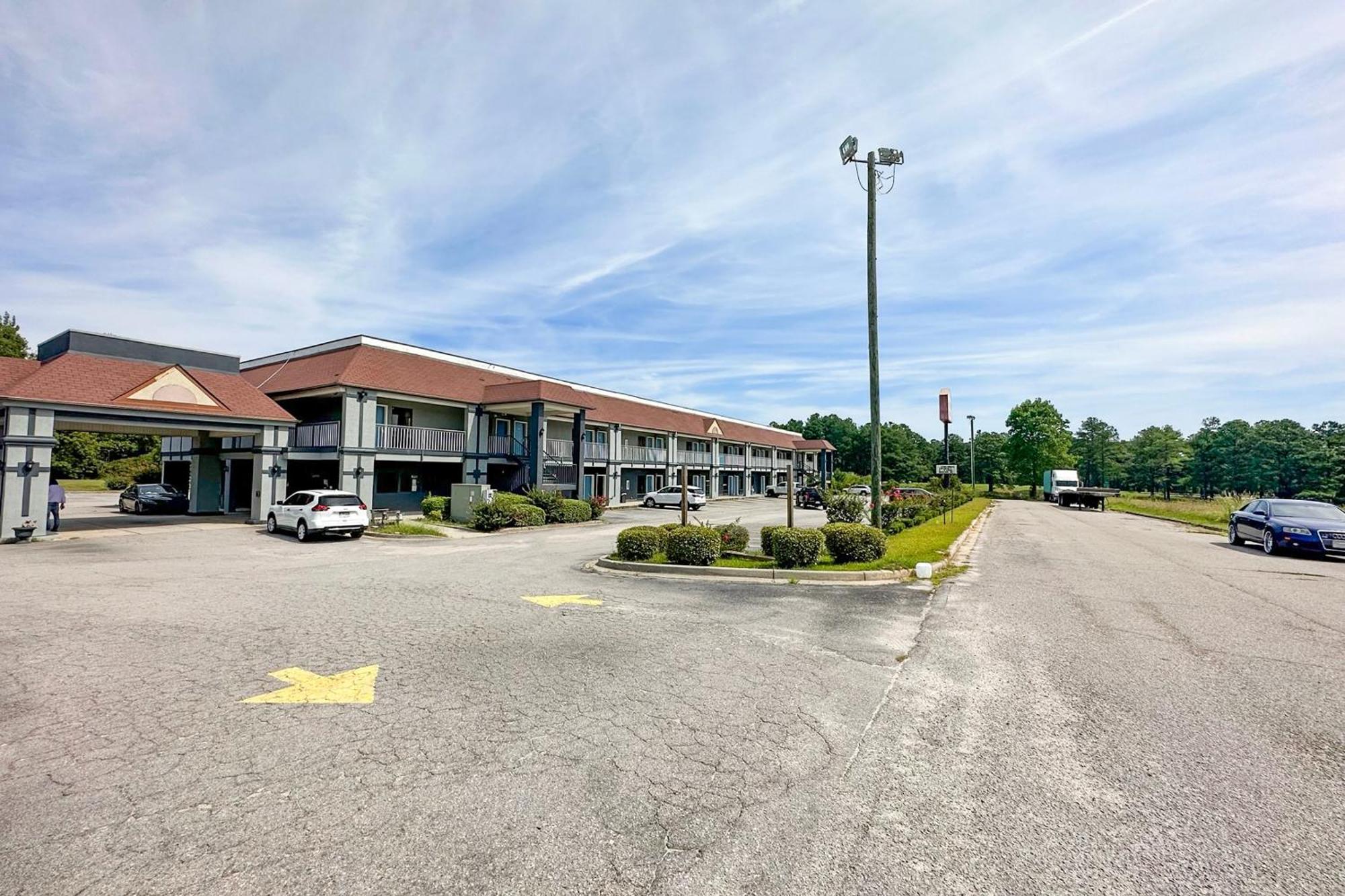 Executive Inn Ridgeway I-77 Extérieur photo