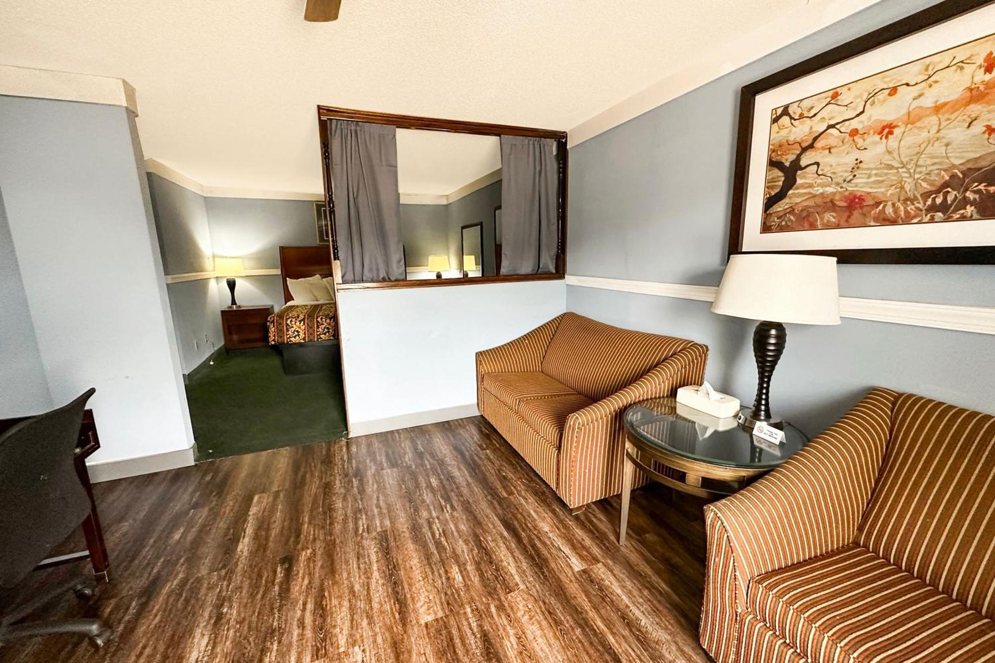 Executive Inn Ridgeway I-77 Extérieur photo