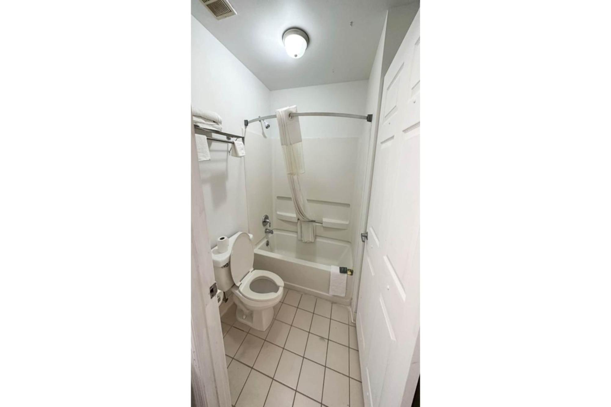 Executive Inn Ridgeway I-77 Extérieur photo