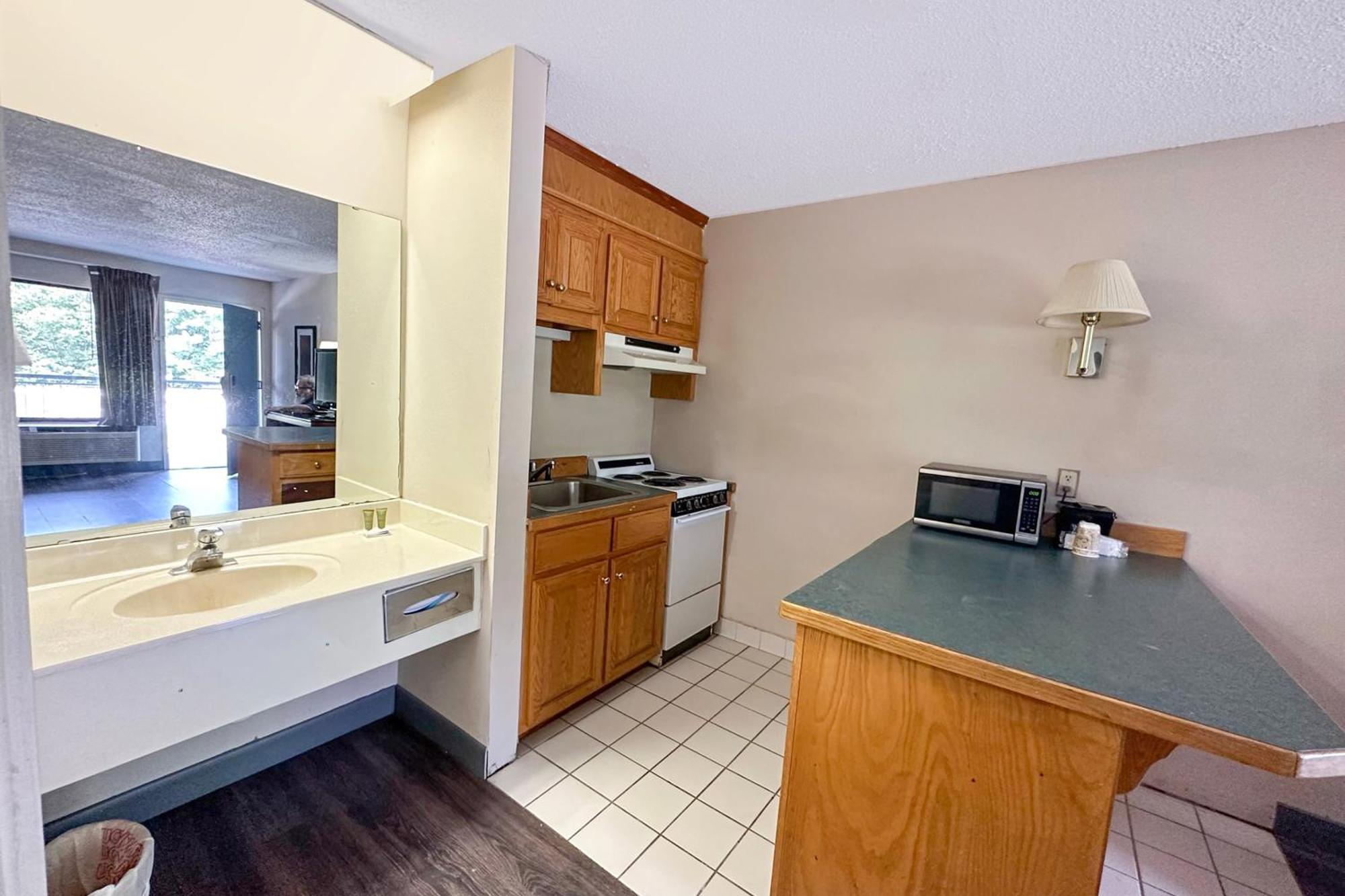 Executive Inn Ridgeway I-77 Extérieur photo